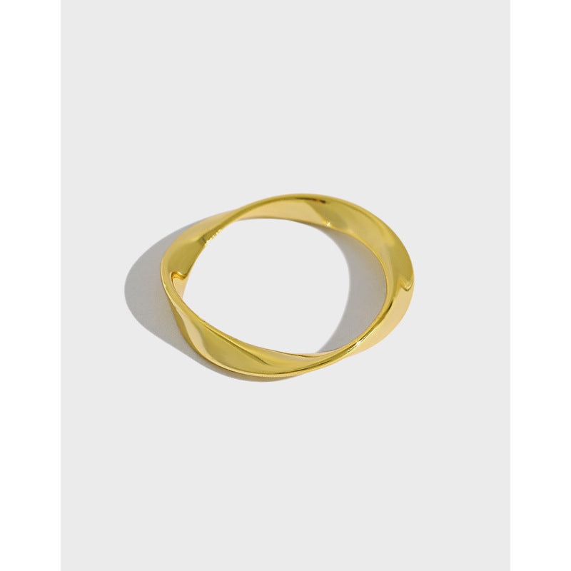 Minimalist Mobius Twisted Female Silver Ring